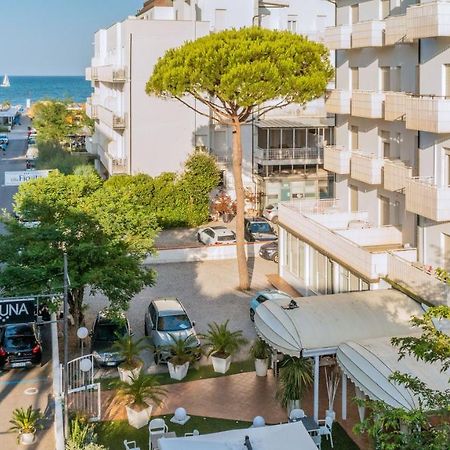 Hotel Bruna B&B Milano Marittima Bagian luar foto
