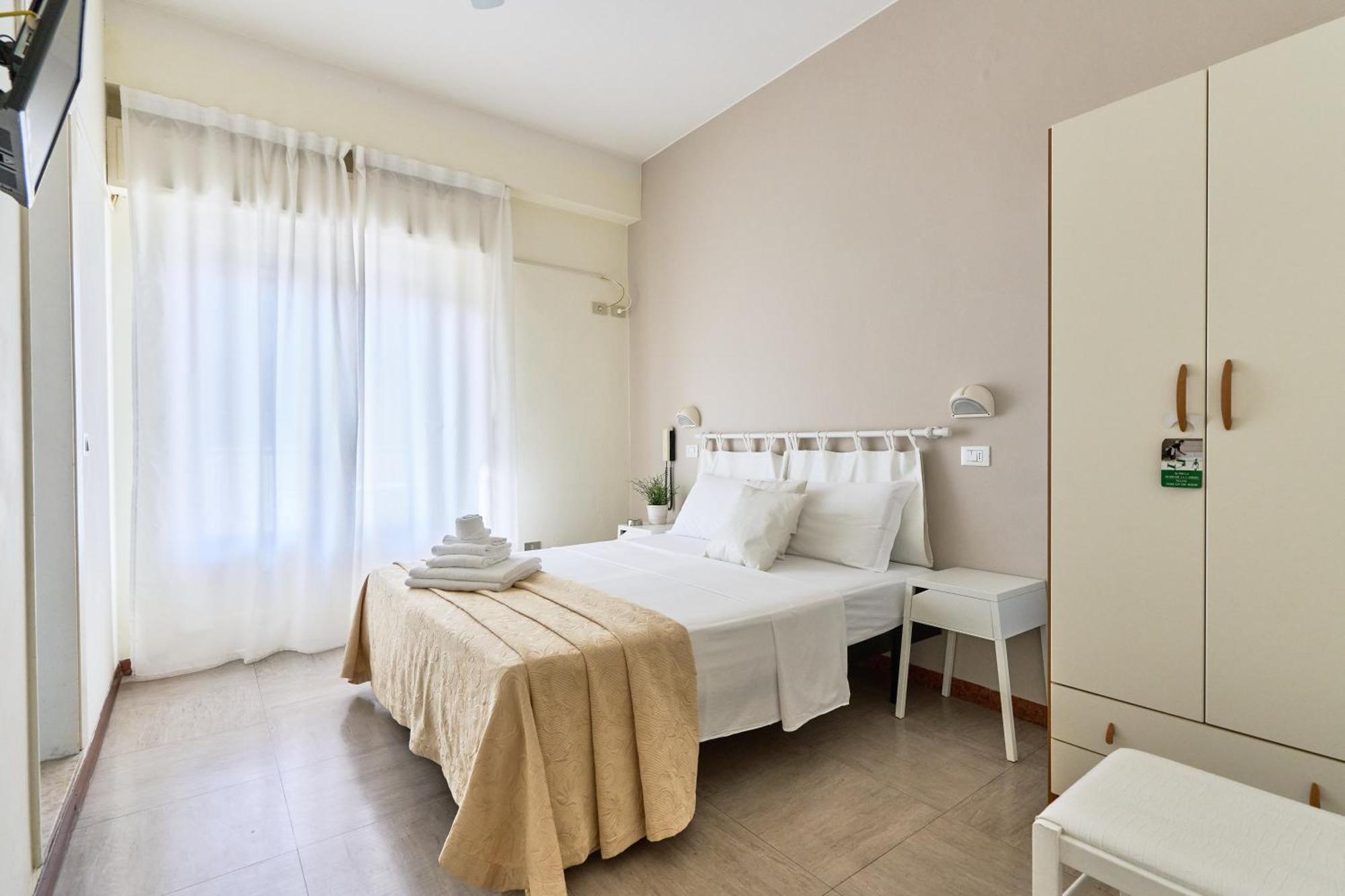 Hotel Bruna B&B Milano Marittima Bagian luar foto