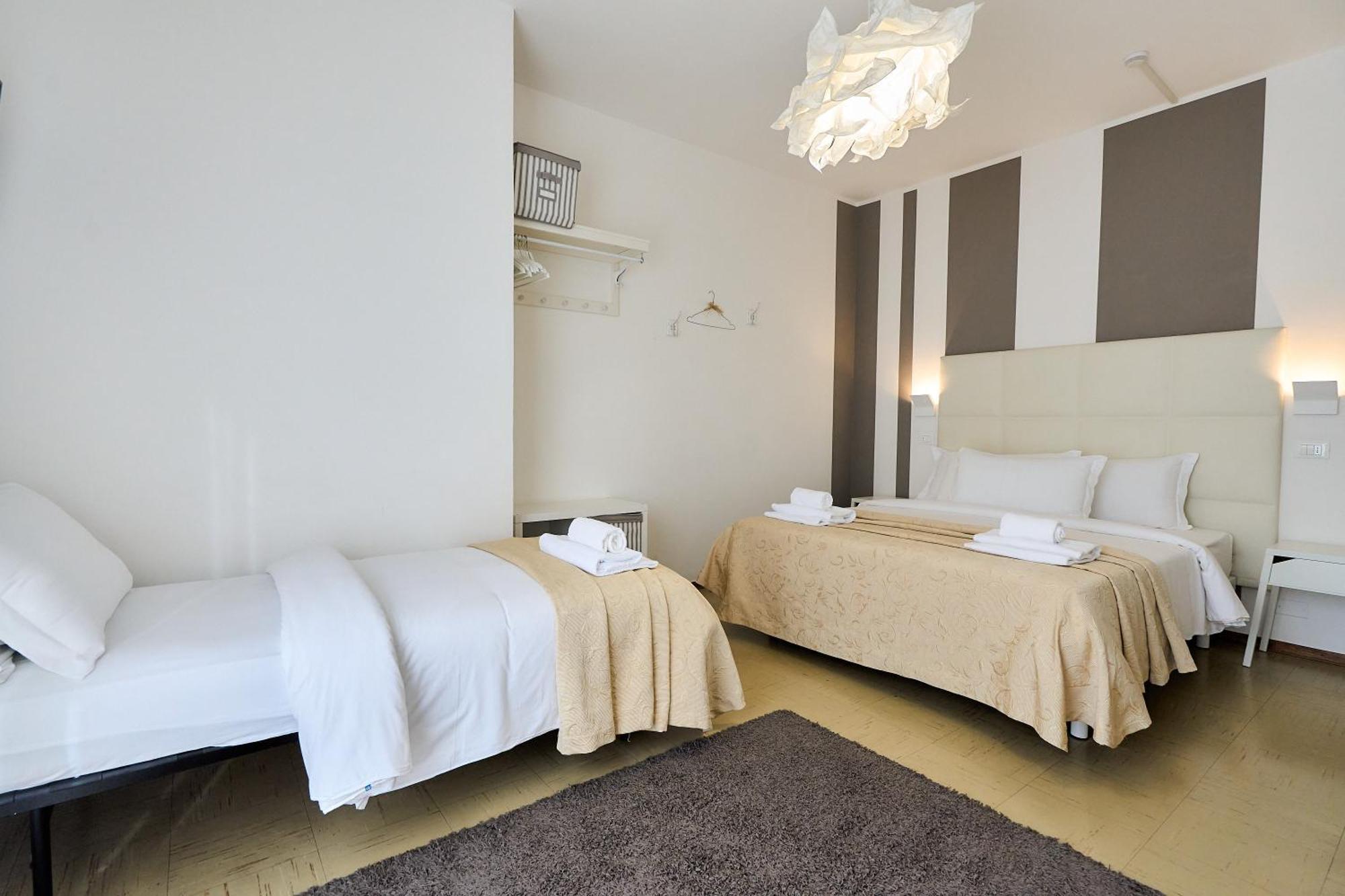 Hotel Bruna B&B Milano Marittima Bagian luar foto