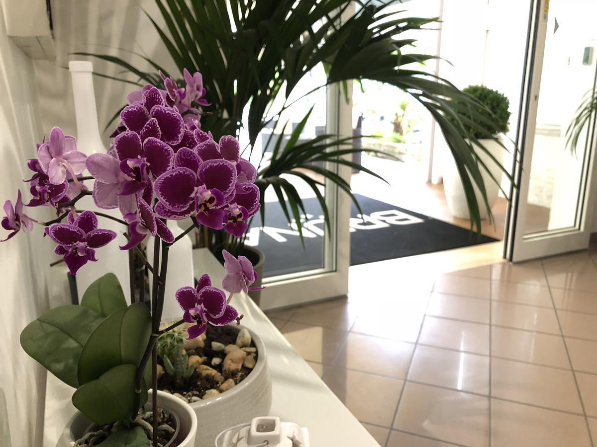 Hotel Bruna B&B Milano Marittima Bagian luar foto